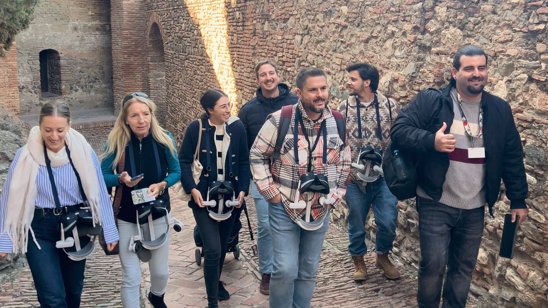 GRUPO RECORRIENDO LA ALCAZABA